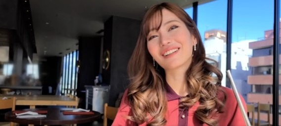 【完璧美女】全てがA級お姉様とのハメ撮り。バイプ抜き差しで甲高く悶え泣き。美乳晒したバックと騎乗位の腰使いで壊れそうｗ