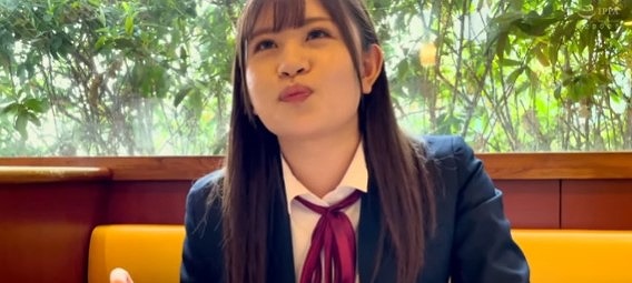 【るいちゃん】オジチンが大好きで普段はハツラツとしてる女子校生が少しキスされただけでエロスイッチ入り制服＆エロコスで性交