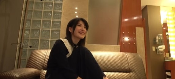 【清楚系美女さん】清楚がきわだっている美女はホテルへとお持ち帰りするとそのエロさがきわだちおちんぽをもとめはじめて