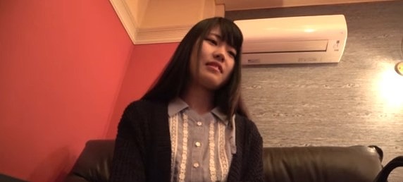 【経験人数すくなめ】現役女子大学生さんが初々しい反応でエロいボディアスを開けっぴろげにしているのでひわまんをまさぐり