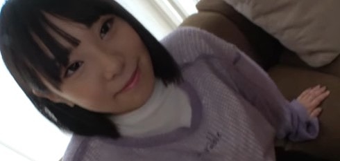 【微ロリ顔の美乳JD】前髪パッツン黒髪女子大生。Hな愛撫にも反応薄めでぎこちないフェラから挿入されると本気で感じ始めるｗ