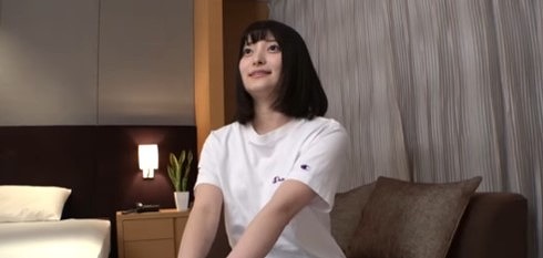 【処女系美少女JD】性体験も少ない美人女子大生がハメ撮りに挑戦☆正常位や騎乗位での向かい合ってのエロは感度倍増コース