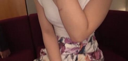 【大原ゆりあ】笑顔の似合うセミロング巨乳美女はパイパン女子。電マでほぐしてから巨根突き入れると身悶えしながら激しく反応