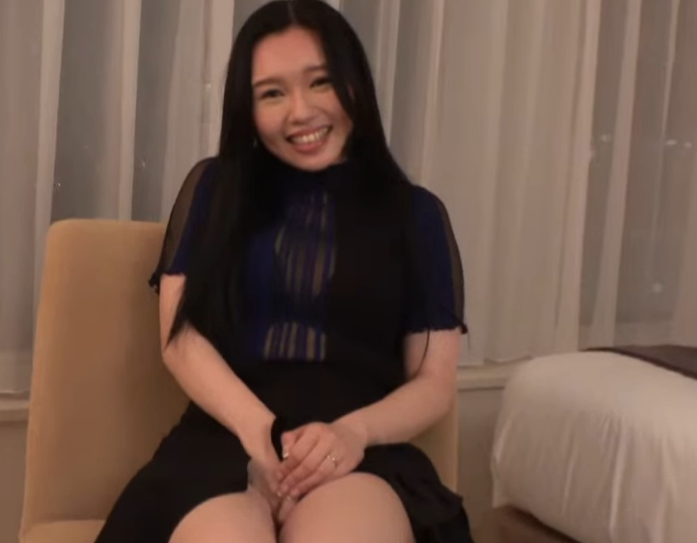 【乱交串刺し】黒髪ロン毛の美人奥様。同時乳首責めバイブ責めで悶絶。イラマチオから上下の口を塞がれるドSファックで昇天