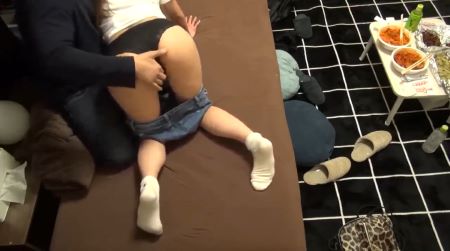 【リコ】敏感マンコにローター当てると淫汁が溢れ出し反応も更に良好に。挿入して腰振れば自らねっとりエロい腰つきでチンポ堪能