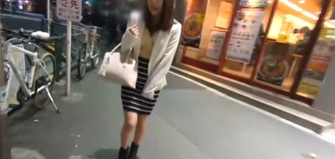 【望月りさ】出演作品は全て販売停止に（泣）パイパン大量潮を噴きまくる新卒社会人にジャイアント廣田の手マン＆電マ責めが炸裂