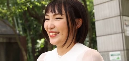 【松本千佳】あまりメジャーではないけど人妻モノに何本か出演。かなりのマゾ体質でスパンキングされるのが特に好きだと話す淑女