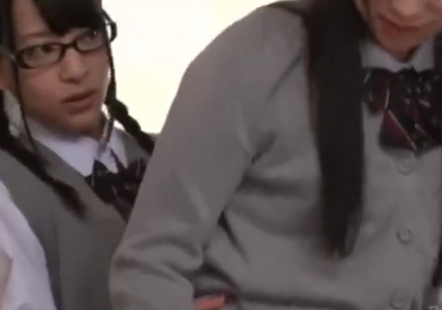 ＜ハーレム乱交・ｊｋ美少女たちに責められちゃう神動画＞めちゃシコ注意。「きもちいい？果てていいよ♡」