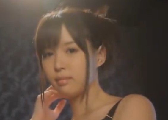 ＜激カワ美少女葵つかさの手コキ炸裂＞めちゃ抜ける・・「私の手でいっぱい射精してよね♡」М男を弄ぶふしだら娘。