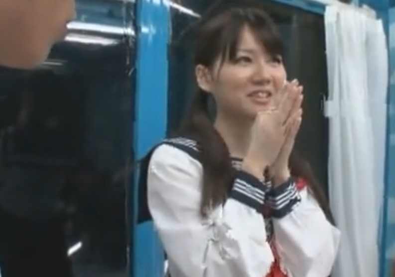 ＜マジックミラー号・可愛いｊｋナンパえっち＞「あぁん♡きもちいいよぉ」イケメンにハメられてアンアン悶絶中の素人