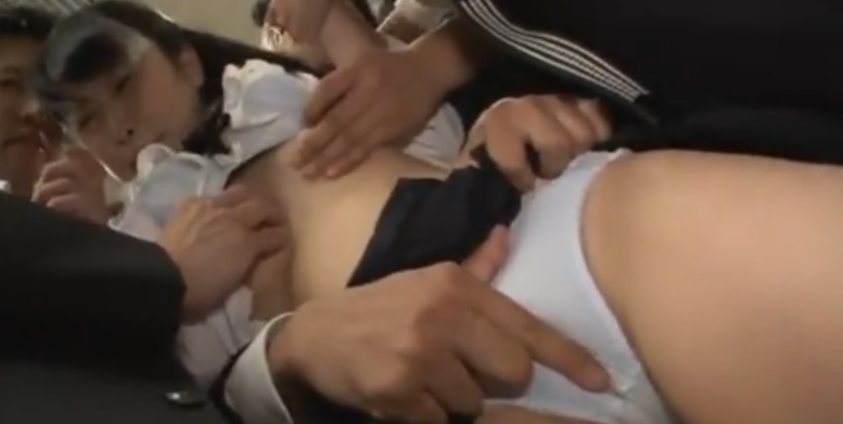 【制服姿の清楚系で可愛らしい美少女が集団で襲われ逃げようもなく犯されます！】美少女女子高生集団レイプ！ガチ強姦輪姦乱行！