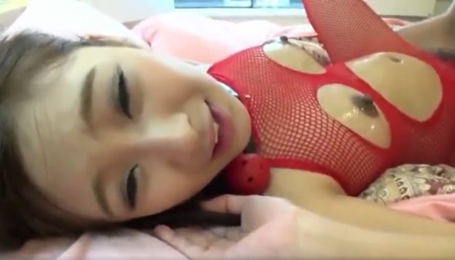 【妊娠歴アリ！素人JKナンパ！】「もう3人でハメない？」ロリ顔のクセにSEX好きなメスガキに膣崩壊寸前まで鬼ピストン敢行！