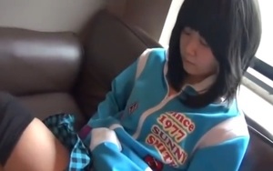 【ジャージ姿の女子中学生がホテル円光で生意気な表情を曇らせ感じちゃう！】感じていないアピールしてるけど感じてる美少女！