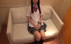 【元乃木坂46キャプテン桜井玲香似のお淑やか系女子高生とガチ円光！】清楚系制服美少女女子高生と着衣中出しガチセックス！