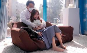 【マジックミラー号】元ＣＡ子持ち人妻が美白クリームを試す→性感帯に塗られ快感→フェラ→騎乗位→精子を乳首に塗る