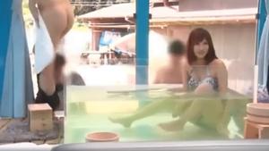 ＜マジックミラー号・女子大生にマッサージ＞「あぁん♡きもちい～」変態に騙されてえっちな体を貪られちゃう素人娘。