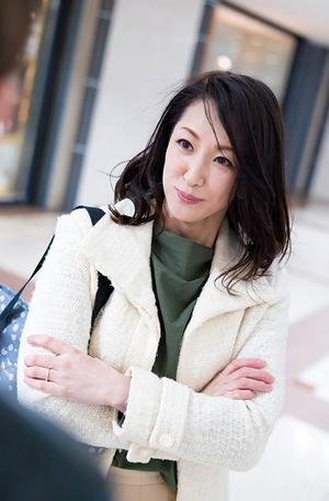 【熟女ナンパ動画】「奥さん俺のちんこいれてみませんか？」激しく突かれるのなんて久しぶりで感じまくって喘いでるｗ